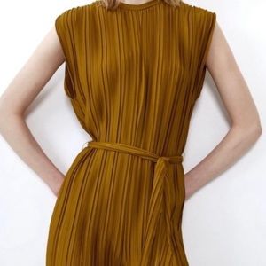 Zara pleated jumpsuit with tie around the waste. Worn once